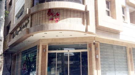 پروژه درب اتوماتیک شیشه‌ای دفتر فروش سهام شرکت پدیده