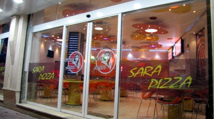 درب اتوماتیک شیشه‌ای پروشات‌دُر پیتزا سارا